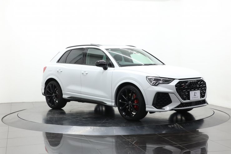 アウディ RS Q3 1オーナー 純正21インチ5VスポークAW ブラック