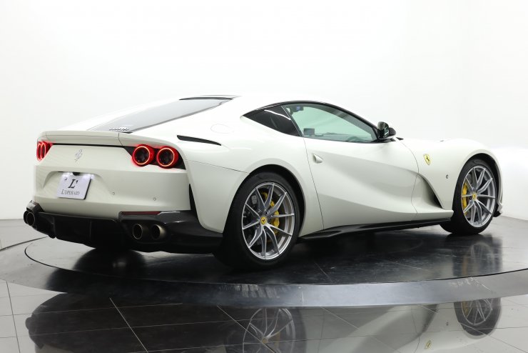 フェラーリ 812 Super Fast F1 DCT 正規ディーラー車 ベージュレザー