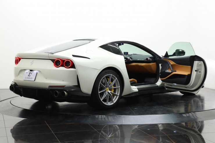 フェラーリ 812 Super Fast F1 DCT 正規ディーラー車 ベージュレザー