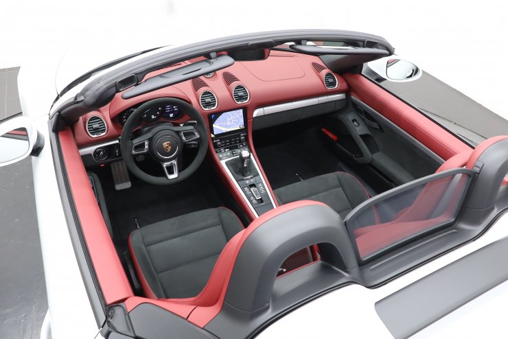 ポルシェ 718 Spyder 6MT 1オーナー 希少左ハンドル 2023年モデル 走行