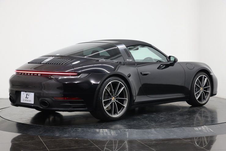 ポルシェ 911(Type992) タルガ4 PDK 1オーナー オプション総額約526万
