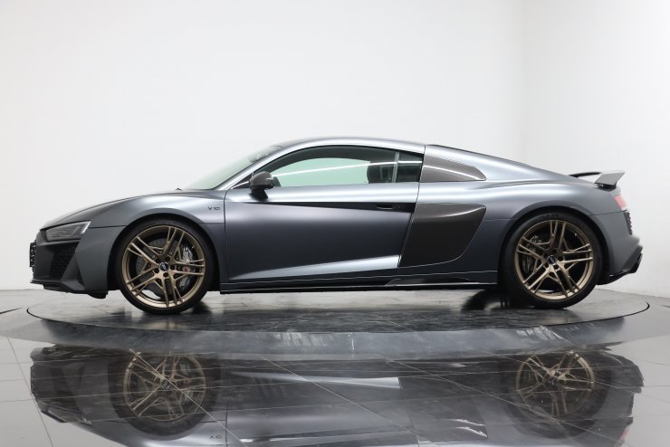 アウディ R8 Decennium 世界限定222台 (内国内10台) 1オーナー 2020年