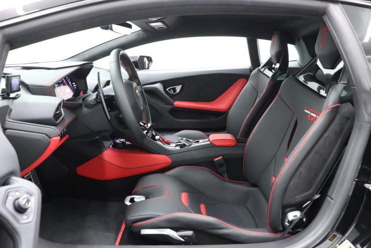 ランボルギーニ ウラカン EVO RWD クーペ OP総額約435万円 スポーツ