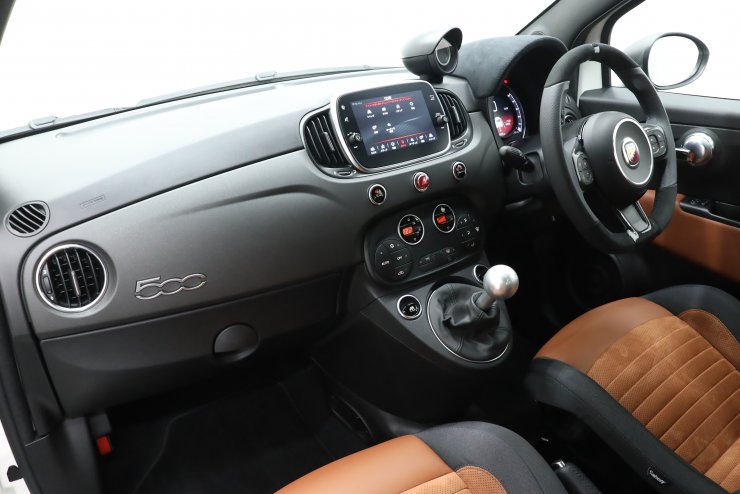 アバルト 595 コンペティツィオーネ 5MT 1オーナー 有償色 レコード