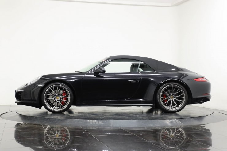 ポルシェ 911(Type991) カレラ4S カブリオレ PDK 後期モデル