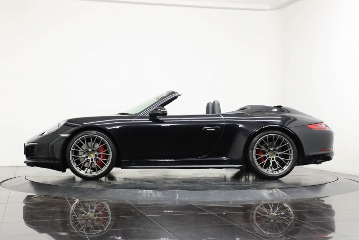 ポルシェ 911(Type991) カレラ4S カブリオレ PDK 後期モデル