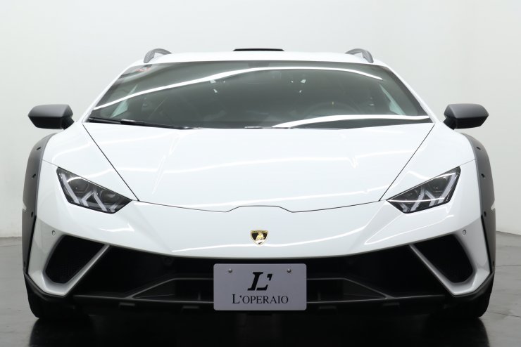 ランボルギーニ ウラカン STERRATO 世界1499台限定 正規ディーラー車 1