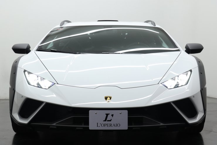 ランボルギーニ ウラカン STERRATO 世界1499台限定 正規ディーラー車 1