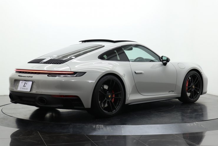 ポルシェ 911(Type992) カレラ4 GTS PDK 1オーナー車 走行距離600㎞台