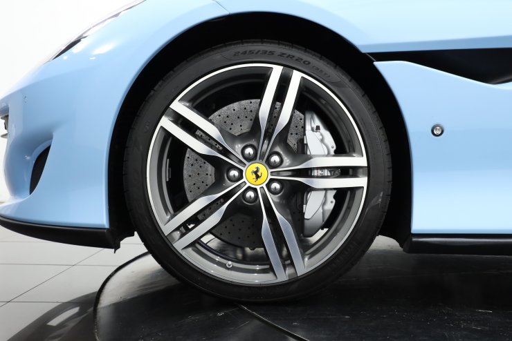 フェラーリ ポルトフィーノ F1 DCT 正規ディーラー 左ハンドル 特注