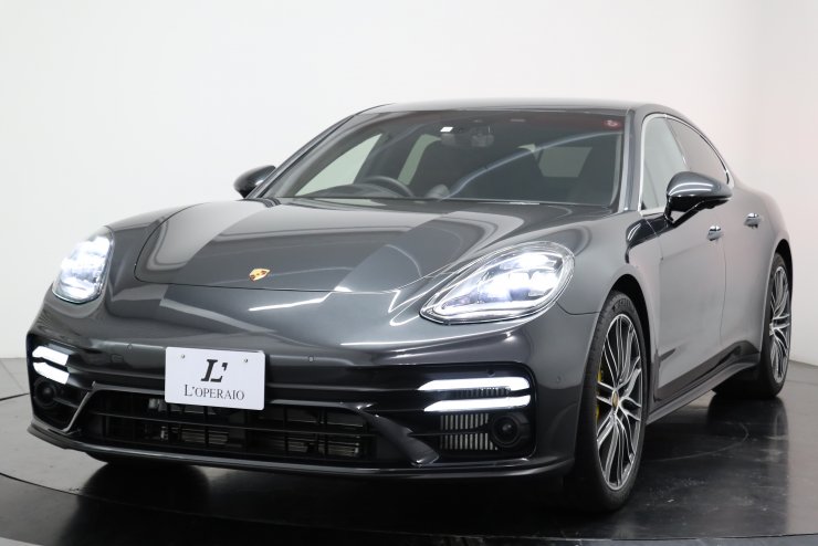 ポルシェ パナメーラ turbo S PDK 後期モデル PCCB スポーツクロノPKG