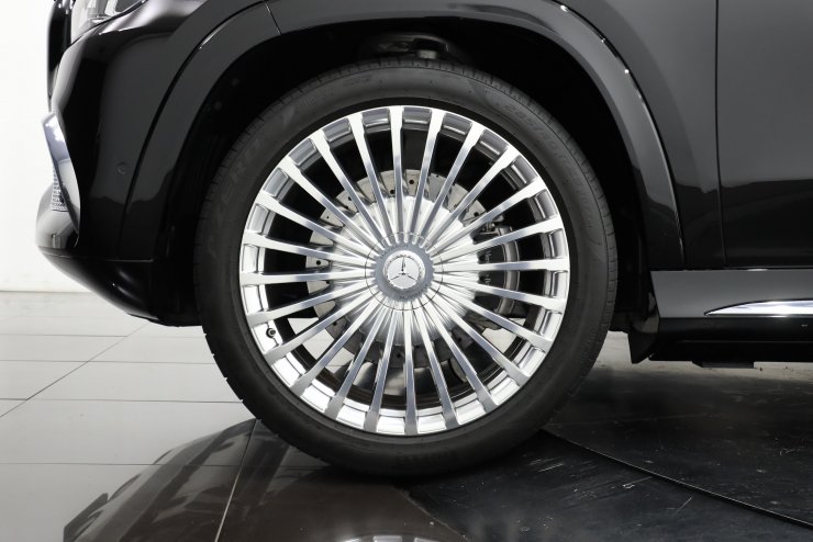 メルセデスベンツ マイバッハ GLS600 4MATIC 1オーナー車 23インチ鍛造