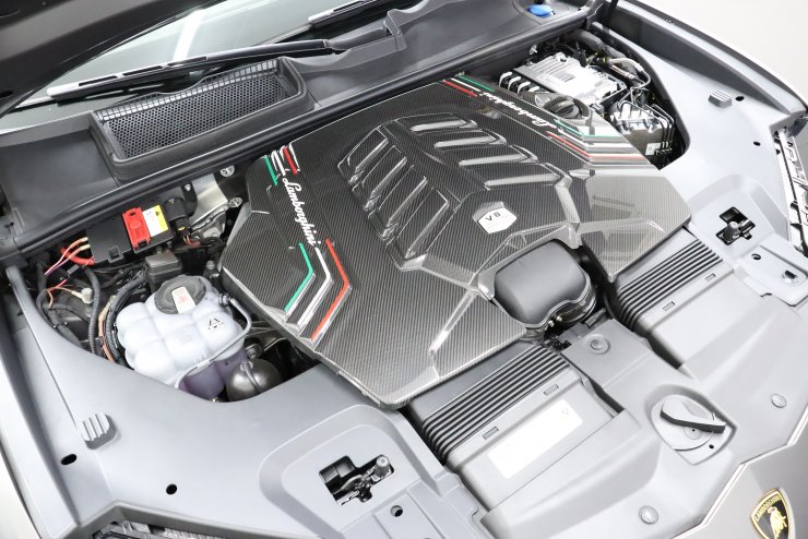 ランボルギーニ ウルス Graphite Capsule 左ハンドル ブラックハーフ