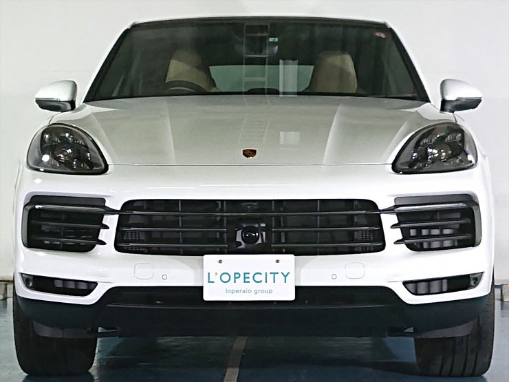 ポルシェ カイエン カイエンクーペ Platinum Edition Tip-S リア