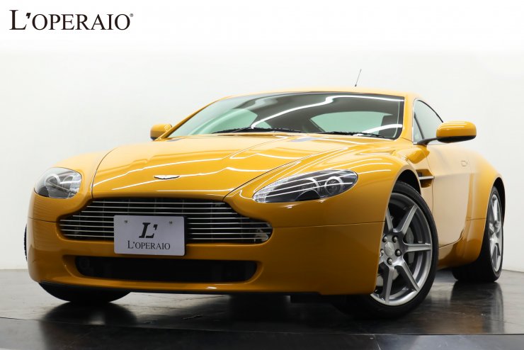 アストンマーティン V8 ヴァンテージ クーペ 6MT 正規ディーラー車 右