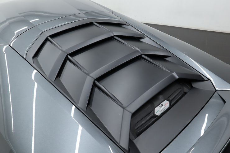 ランボルギーニ ウラカン EVO 4WD マグネトレオロジカルサス フロント