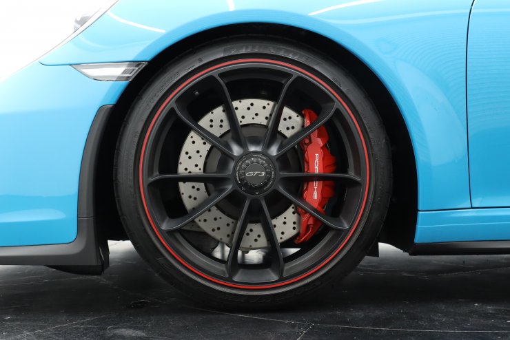 ポルシェ 911(Type991) GT3 6MT 1オーナー 後期モデル 左