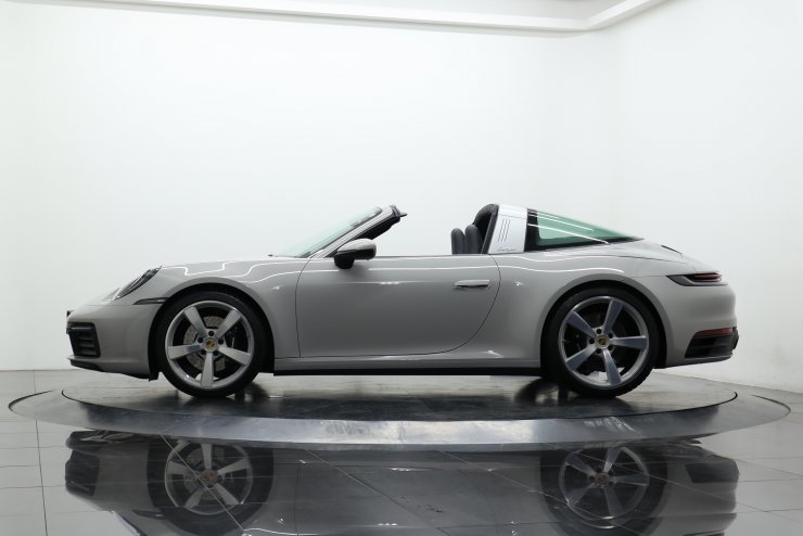 ポルシェ 911(Type992) Targa 4S PDK 1オーナー OP総額約308万円 走行