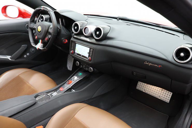 フェラーリ カリフォルニア T F1 DCT 正規ディーラー車 Tailor