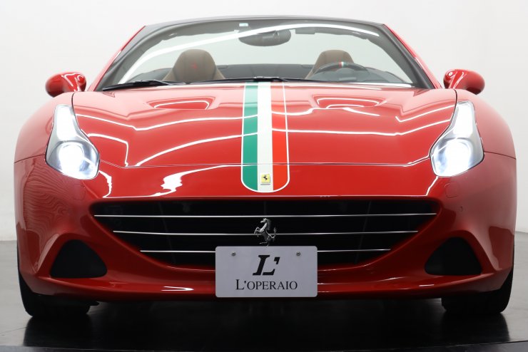 フェラーリ カリフォルニア T F1 DCT 正規ディーラー車 Tailor Made 70