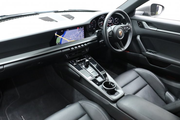 ポルシェ 911(Type992) カレラ PDK アゲートグレーメタリック 純正19