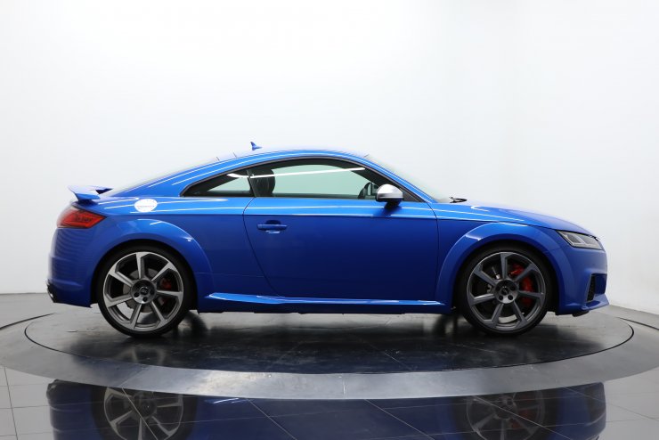 アウディ TT RSクーペ Sトロニック 左H 有償色 アシスタンスパッケージ