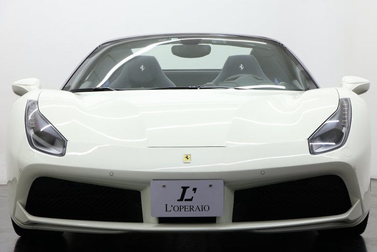 フェラーリ 488 Spyder F1 DCT 正規ディーラー ネイビーレザー