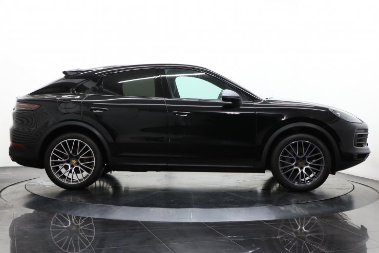 ポルシェ カイエン S Coupe リアコンフォートベンチシート 21インチ