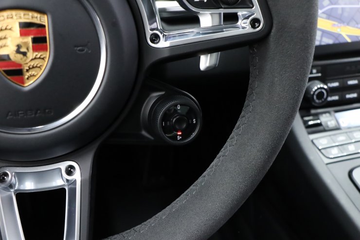 ポルシェ 911(Type991) turbo S PDK 後期モデル 稀少左ハンドル