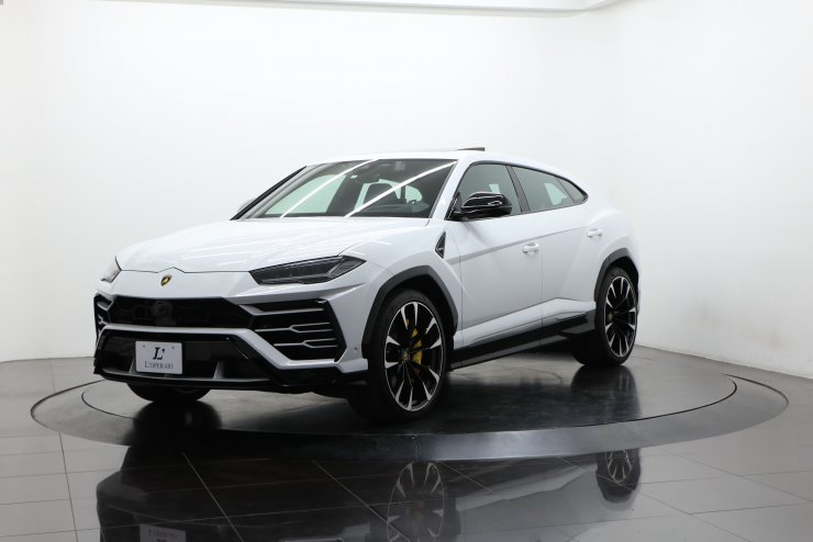 ランボルギーニ ウルス 4.0 ホワイト×ブラック2トーンレザー 4シーター
