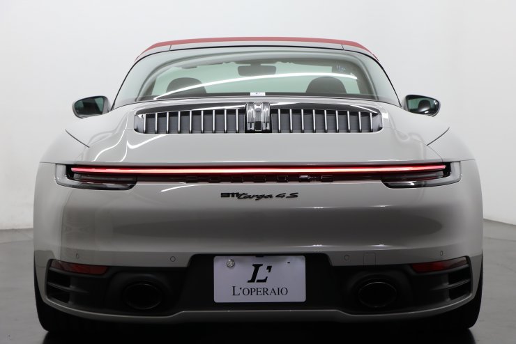 ポルシェ 911(Type992) Targa 4S PDK オプションカラー：クレヨン