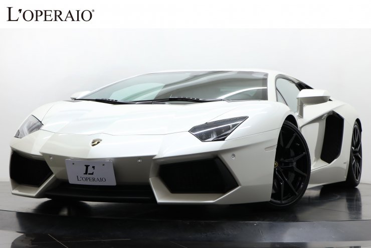 ランボルギーニ アヴェンタドール LP700-4 正規ディーラー車