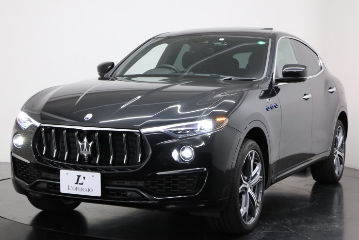 マセラティ レヴァンテ GT ハイブリッド 1オーナー ネロリベーレ