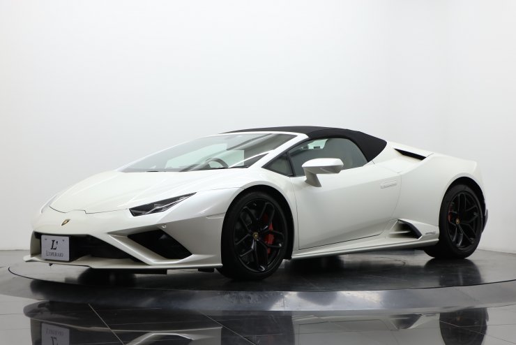 ランボルギーニ　VENENO ホワイト Amazon.co.jp: ランボルギーニのラジコン カラー:ホワイト
