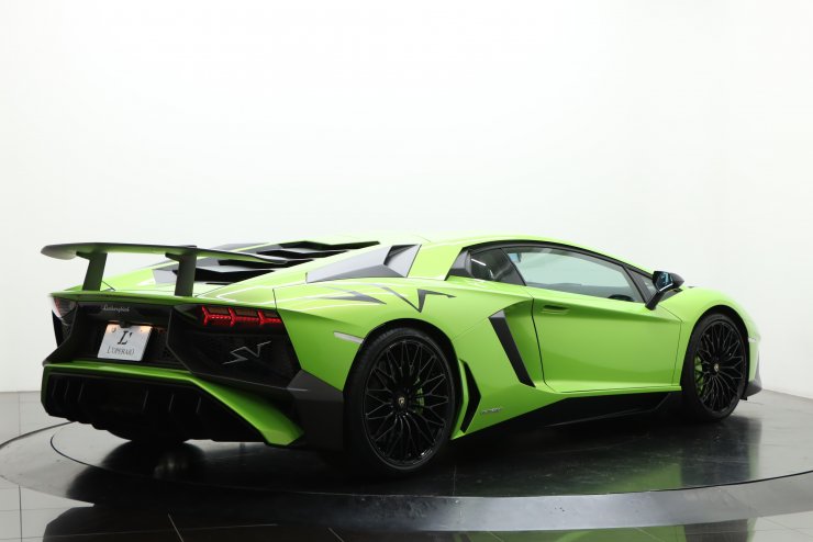 ランボルギーニ アヴェンタドール SV 4WD 正規ディーラー 世界限定600