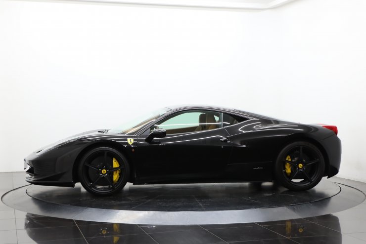 フェラーリ 458 Italia F1 DCT 正規ディーラー車 カーボンLED