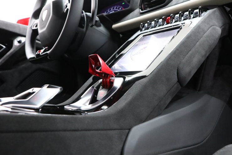 ランボルギーニ ウラカン Tecnica 正規ディーラー車 左ハンドル 20