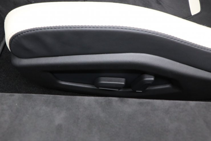 【売り切り最後】ドゥロワー別注　カーニバル　L 中敷付き KUHLJAPANエアロパーツ開発速報！「カローラツーリング」用エアロ