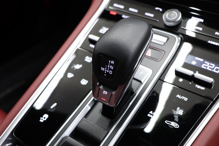 ポルシェ パナメーラ PDK 純正21インチ911ターボデザインアルミ