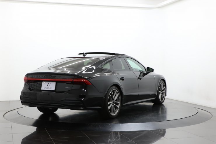 アウディ A7スポーツバック 40TDI クワトロ SラインPKG サンルーフ 1