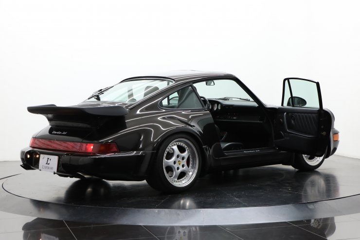ポルシェ 911(Type964) Turbo 3.6 5MT 後期モデル 新車並行車