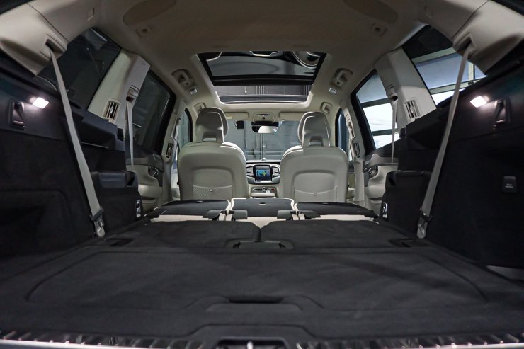 ボルボ XC90 XC90 B6 AWD インスクリプション エアサス パノラマ