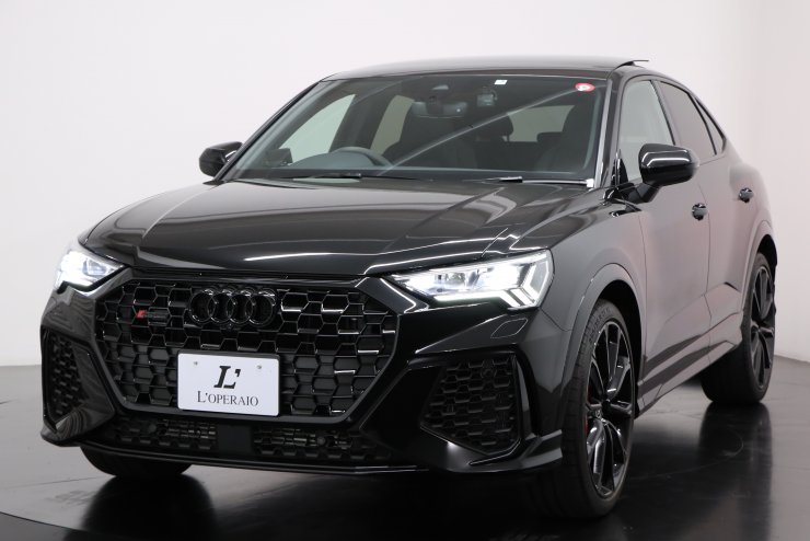アウディ RS Q3スポーツバック 1オーナー パノラマサンルーフ RS