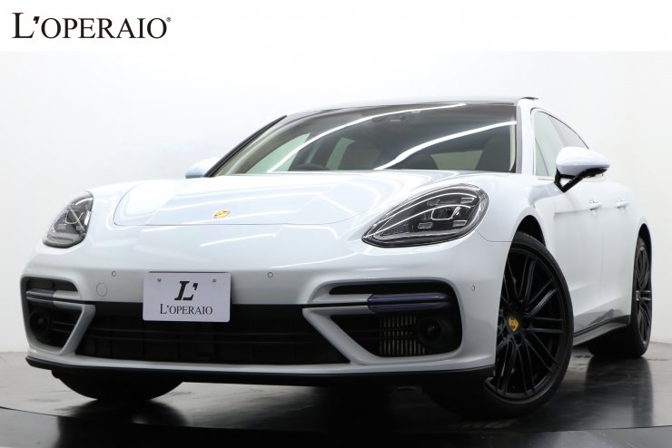 ポルシェ パナメーラ Turbo Sport Turismo PDK クレヨン×ブラック