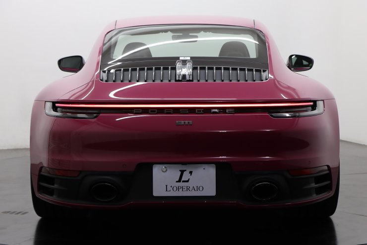 ポルシェ 911(Type992) Carrera T 7MT 左H 走行700キロ台 有償カラー
