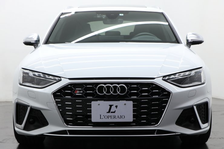 アウディ S4アバント 後期モデル 希少左ハンドル パノラマルーフ