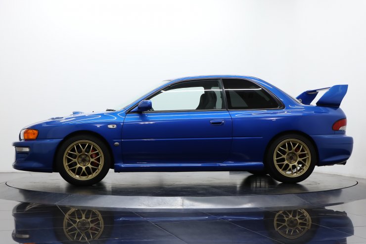 スバル インプレッサ 22B STiバージョン 5MT 限定400台 17インチ