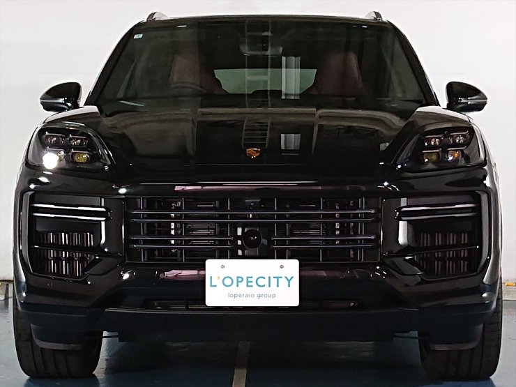 ポルシェ カイエン カイエン ターボ E-Hybrid OP総額約500万円 走行