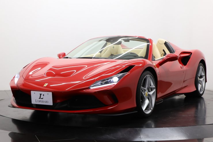 フェラーリ F8 Spider F1 DCT 1オーナー クレマレザー 20インチ鍛造
