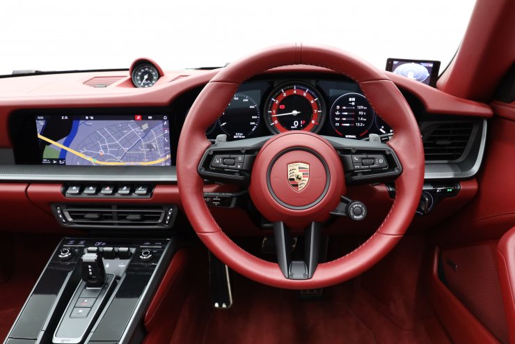 ポルシェ 911(Type992) CarreraS Cabriolet PDK ボルドーレッドレザー